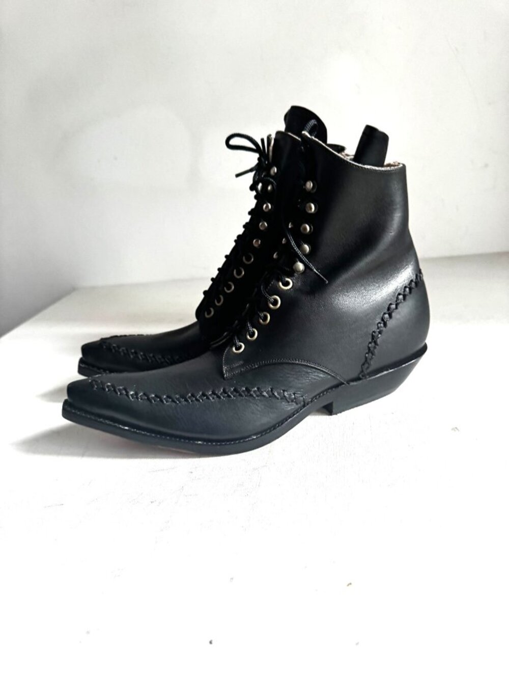 Vintage 90s y2k Go West Black Pointy Toe Whipstitch Detail Lace up Booties MX6/9 - Picture 6 of 9
